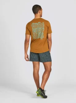 Janji Men's Runterra Bio Tee - Run Everywhere Alphatopo (MT06A-S22-ATP) -Saucony || BROOKS || Hoka Shop ezgif.com gif maker 13 3af8825d c9bf 4acf bd11 de885f4fc68d